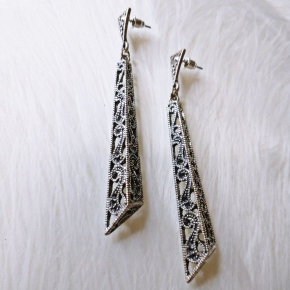 Baroque Vintage Jewelry - Vintage Long Drop Point Marcasite Silver Earrings